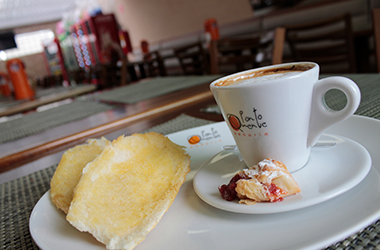  Café da manhã | Padaria ponto quente